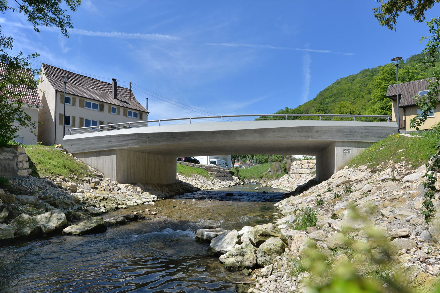 Straßenanbindung Bahnhofstraße, Neubau der Filsbrücke
